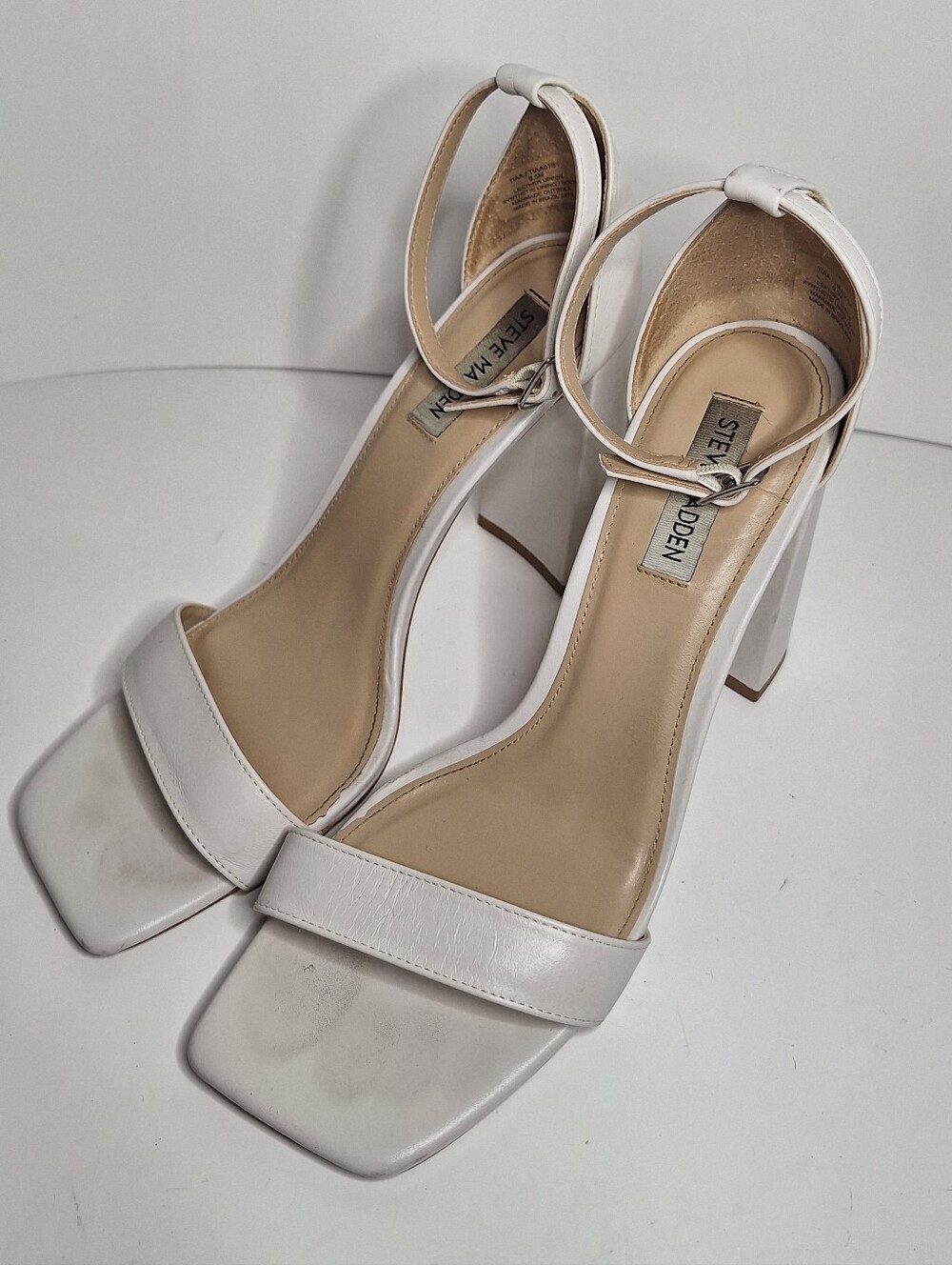Steve Madden Tiaa Leather Dress Sandals Cream Off White Heels Womens Size 9.5